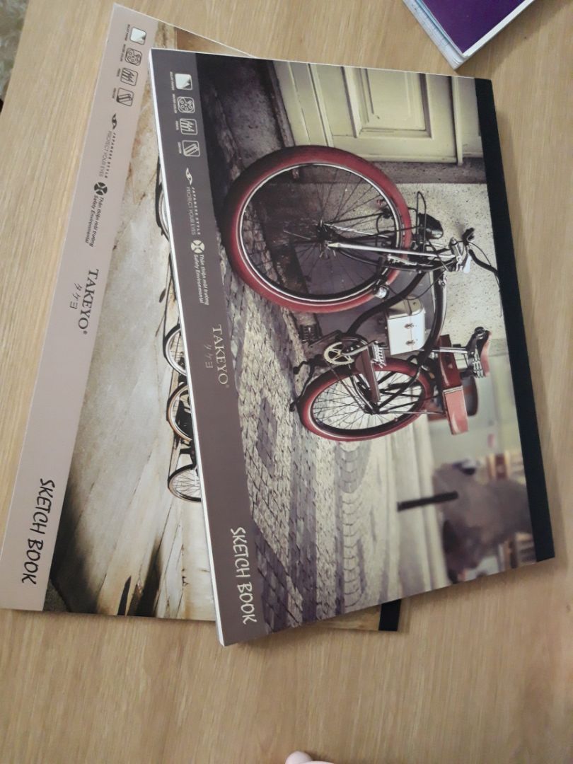 giấy vẽ dày dặn, đóng gói cẩn thận