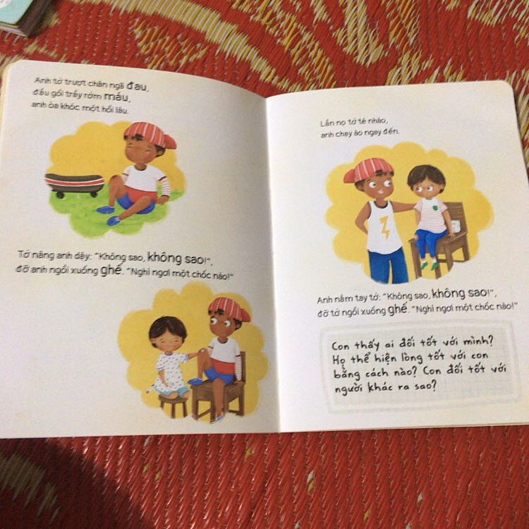 Sách hay nên mua, hình ảnh đẹp và rất nhân văn. Kể về phản ứng của bạn nhỏ khi thấy bạn khác gặp vấn đề cần giúp đỡ, qua đó các bé hoc cách động viên, đồng cảm và sống gần gũi thân thiện với các bạn cùng lứa