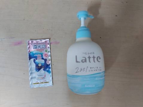 Giao hàng nhanh, dầu gội mùi thơm nhẹ, dùng cho bé gái rất hợp lý