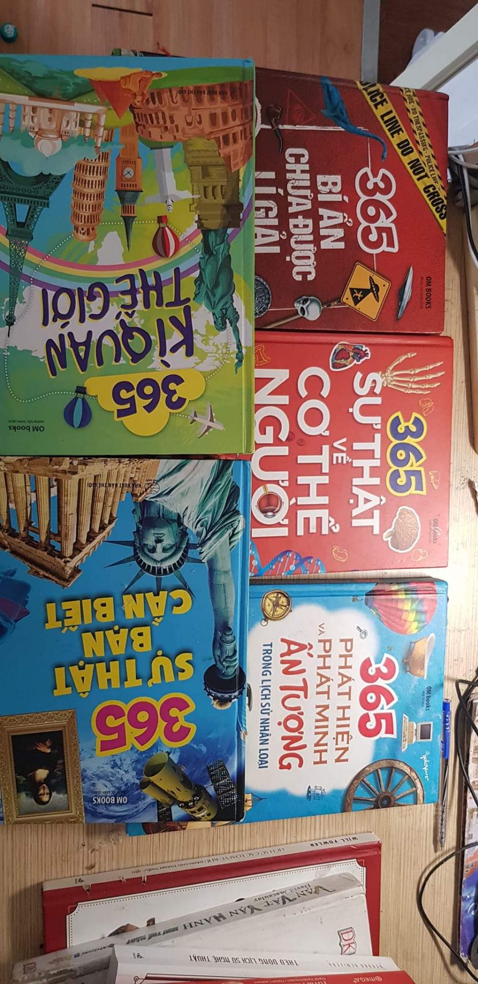 sữa ngon, date dài hạn, bé nhà mình cả 2 đều thích. đây là dòng sữa bột pha sẵn nên khá nhiều dinh dưỡng