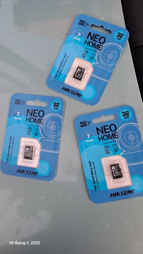 Giao hàng ko đúng, nhà bán nếu đổi sản phẩm phải báo với khách chứ