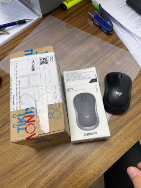 Nhận hàng nhưng ko sử dụng được, đèn chuột ko sáng khi lắp pin, yêu cầu đổi hàng phức tạp (Video clip mở kiện hàng từ lúc bắt đầu khui ngoại quan đến kiểm tra sản phẩm bên trong thùng hàng!). Đúng là đồ điện tử ko nên mua online!