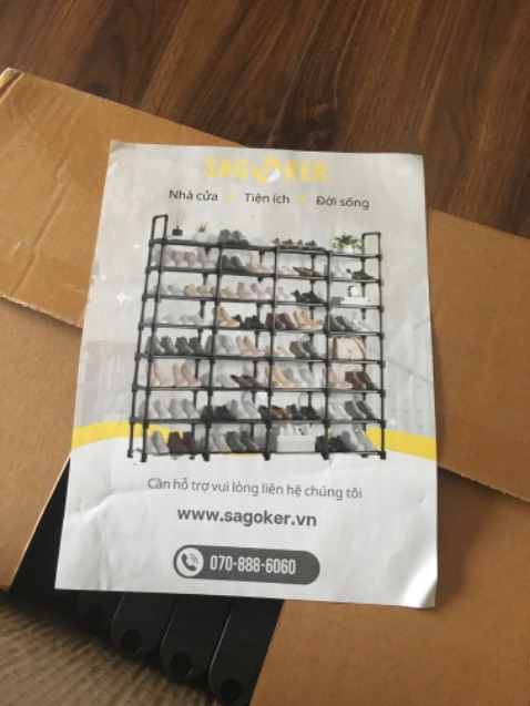 Kệ siêu đẹp và siêu chắc nha mọi người. Thùng nước 20lit để lên mà cũng ko hề hấn gì cả. Shop đóng gói đẹp và chắc chắn.Sản phẩm xứng đáng với giá tiền. Sẽ ủng hộ shop tiếp!!