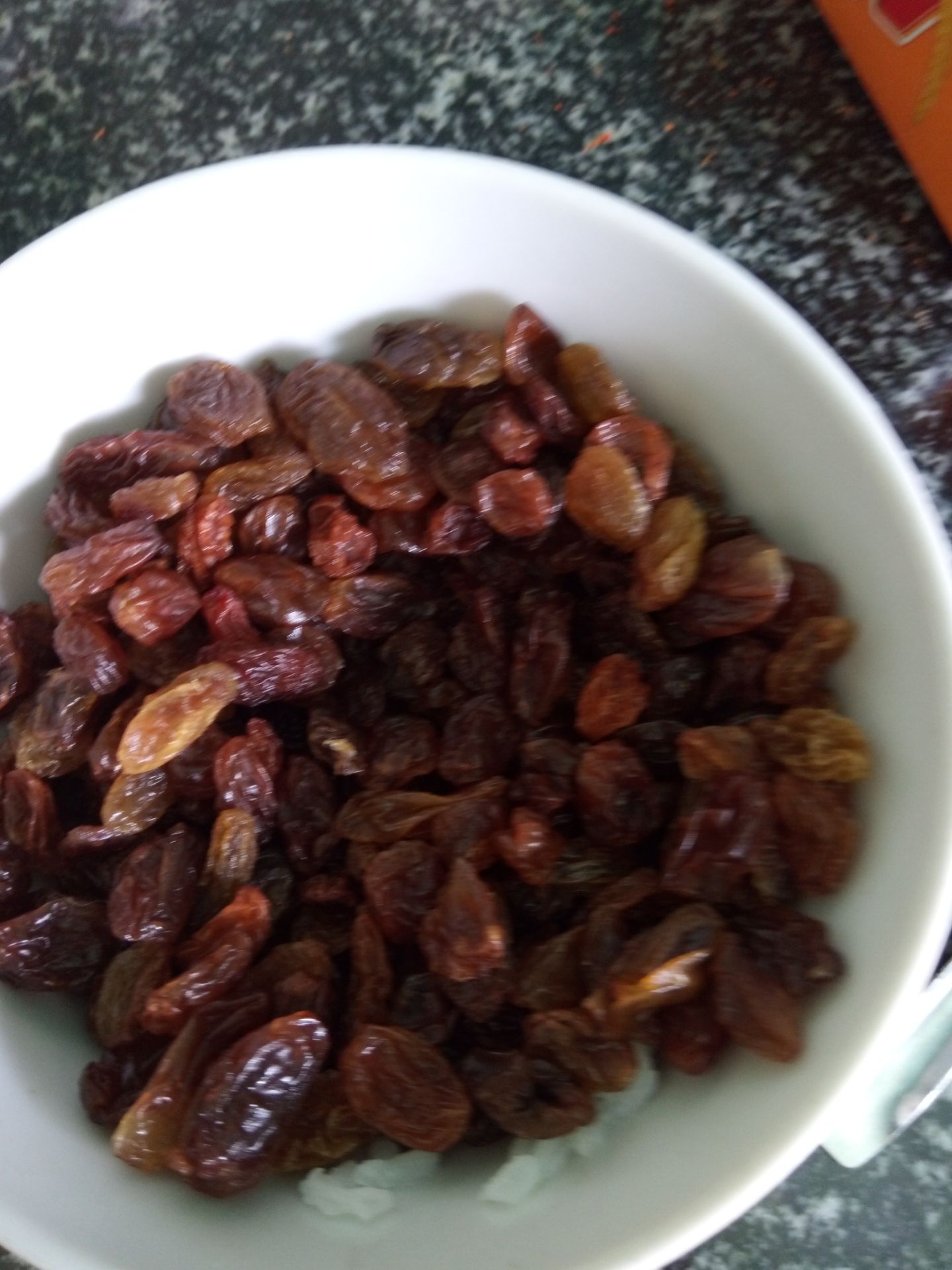 mua gói nho vàng 500g ăn ok, đọc reweiw nho này thấy ok nên làm 3 kg mà  k dám ăn, nho có mùi, hạt bé thì k nói làm j vì giá SP rẻ nhưng rất nhiều quả thối cũng sấy luôn mình nhặt 2p ra một chén đen thui, bán cho ng ăn mà, mình mua hàng ít viết nhận xét mà cái này bực quá viết cho mấy ng mua sau biết nè. mua gói nho vàng 500g ăn ok, đọc reweiw nho này thấy ok nên làm 3 kg mà  k dám ăn, nho có mùi, hạt bé thì k nói làm j vì giá SP rẻ nhưng rất nhiều quả thối cũng sấy luôn mình nhặt 2p ra một chén đen thui, bán cho ng ăn mà, mình mua hàng ít viết nhận xét mà cái này bực quá viết cho mấy ng mua sau biết nè.