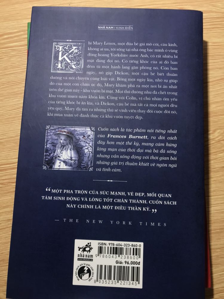 Đóng gói ko cẩn thận, ko có bọc chống sốc mà chỉ cho thẳng sách vào hộp carton thôi nhưng may ship nhanh với gần nên ko bị ảnh hưởng chất lượng sách bên trong. Mong Tiki khắc phục để phù hợp vs nhu cầu chung của mọi ngườii
