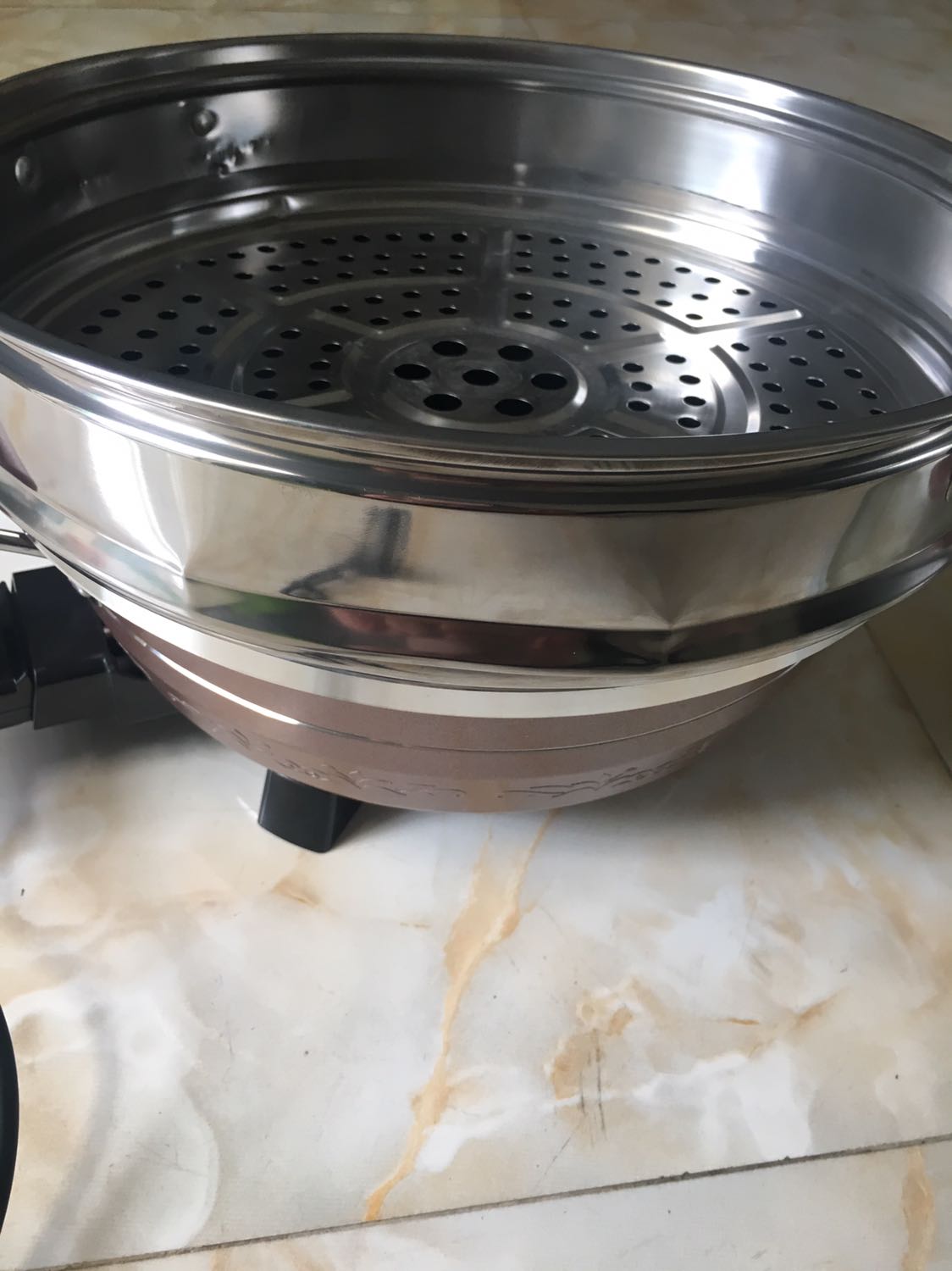 Sp ko giong hinh quang cao. Truoc đay toi hay mua hang tren tiki cung rat hai long ve uy tin. Nhung 2 lan sau nay rat that vong ve sp ban tren tiki, hang ko đam bao chat lượng 1 sao