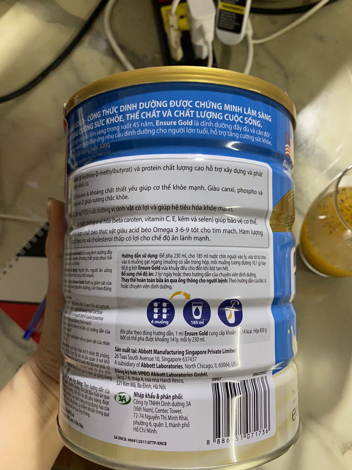 Sữa ngon. Rất thic hợp cho người lớn tuổi để bổ sung dinh dưỡng. Mua cho cha uống cha khen ngon dễ uống ít ngọt rất thíc hợp.
Đề nghị nhà sx để cái muỗng ở trên . Nãy mở hộp ra kiếm muỗng muốn quạu luôn á. Muỗng bị nhét tít sâu tận đáy hộp luôn.