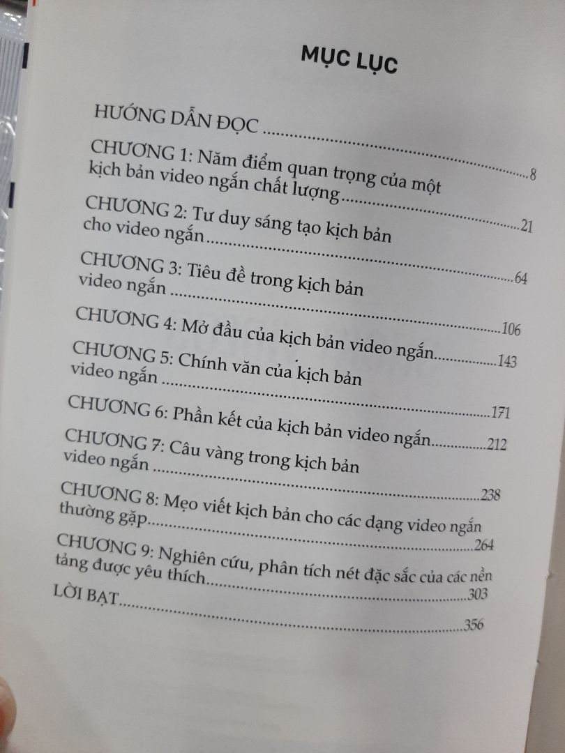 Tư duy sáng tạo kịch bảnĐừng vội đặt bút vì chúng ta dễ đi sai, việc viết kịch bản đòi hỏi phải có tư duy phóng khoáng, tự do, không gò bó, cần biết cách điều khiển tư duy linh hoạt để nó luôn hữu ích.
