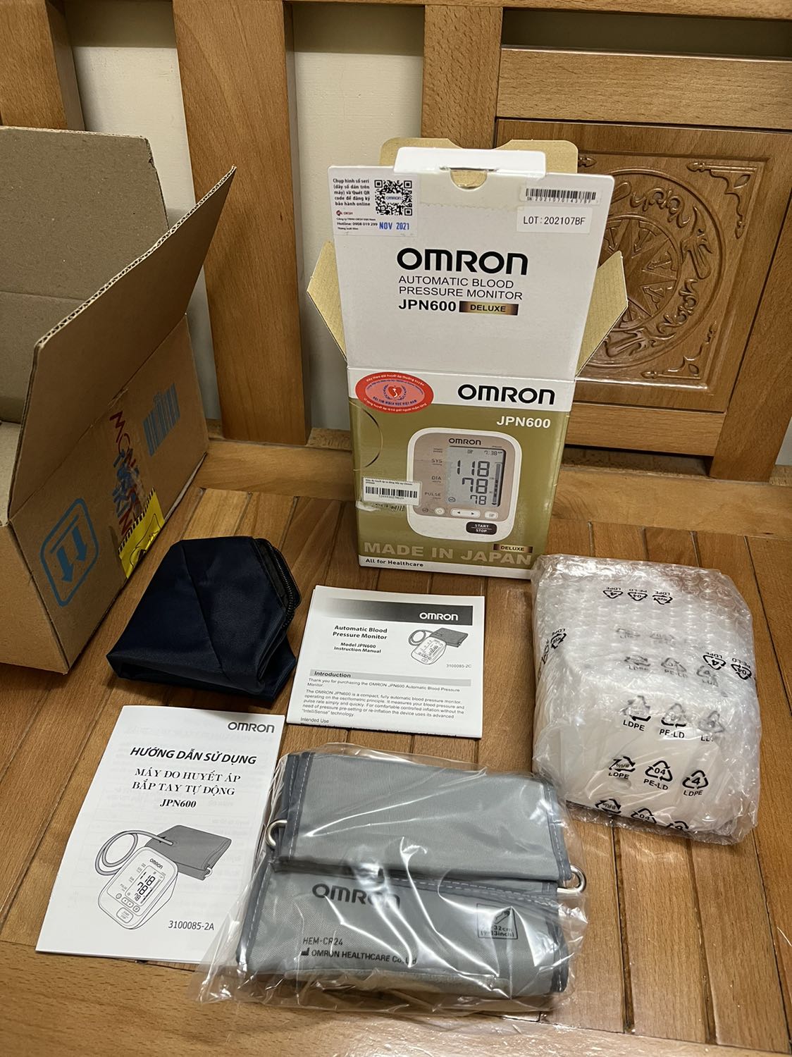 Sản phẩm mới sản xuất 11/2021, nguyên hộp mới tinh. Mua ở Tiki giá cả hợp lí, giao 2h nên cực nhanh luôn, không phải mất công chờ đợi. Sản phẩm nên có trong mỗi gia đình, có hướng dẫn nên rất dễ sử dụng. Rất ưng ý!