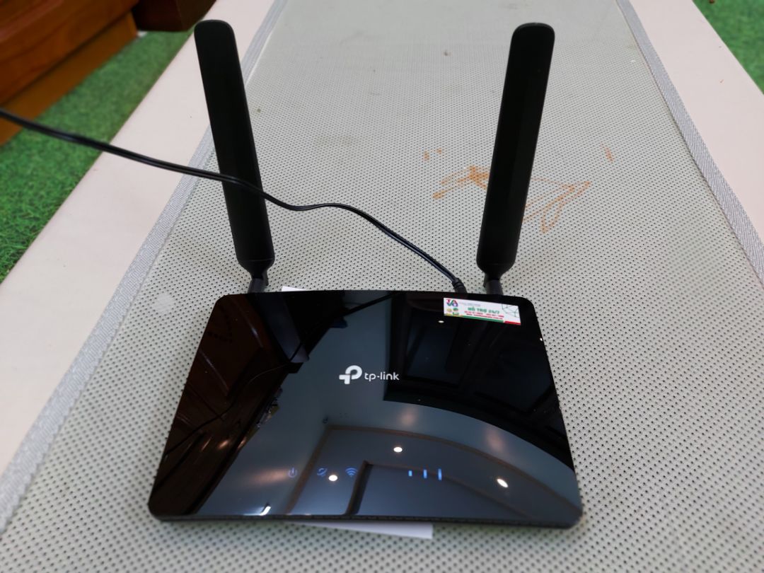 Sản phẩm chính hãng Tp-Link. Giao hàng nhanh. Ngoại quan sản phẩm được hoàn thiện tốt, đẹp mắt, cao cấp. Khởi động nhanh, tốc độ download khá. Rất tiện dụng khi sử dụng cho cả wifi và có dây. Giá bán phù hợp. Tôi đánh giá 5 sao cho cả Shop Tiki và nhà phân phối sản phẩm Tp Link.