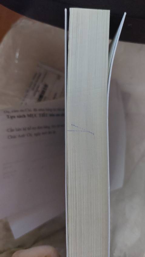 Mình đặt mua sách mới mà tiệm giao sách có note mực cho mình. Mình thật sự thất vọng.