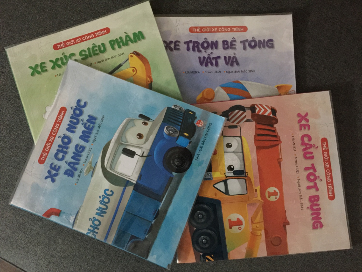 Sách hay, nội dung phù hợp giáo dục trẻ nhỏ, bookcare của tiki thì miễn bàn.