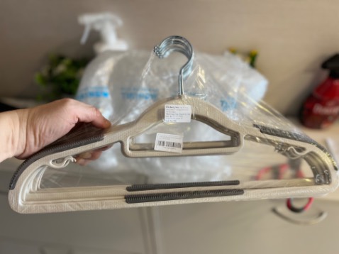 Móc áo rất tốt, giao đúng hẹn và dùng ngay.