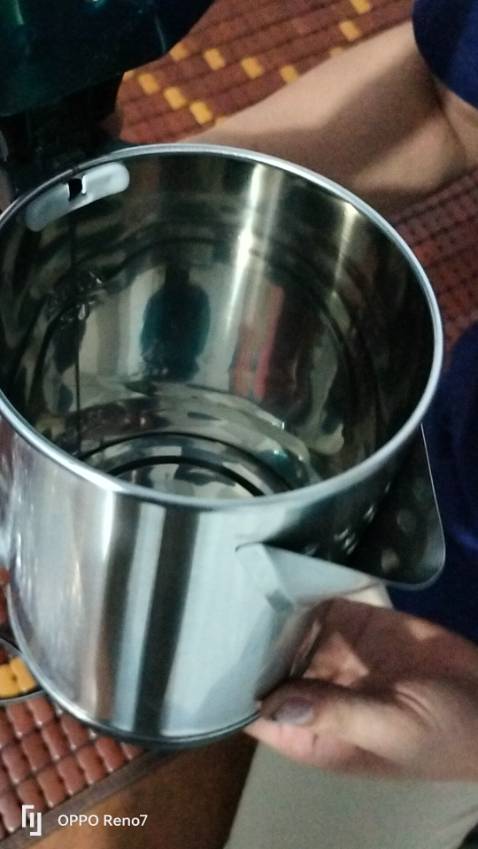 Nhìn rất xìn xò..... inox rất chắc chắn....đáng đồng tiền....nhờ áp voucher nên giảm còn 99k quá ổn áp....còn thời Gian sử dụng mới đánh giá thêm được