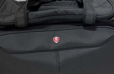 Túi to đựng được nhiều đồ cần kéo nhẹ rất ok nha mn nên mua