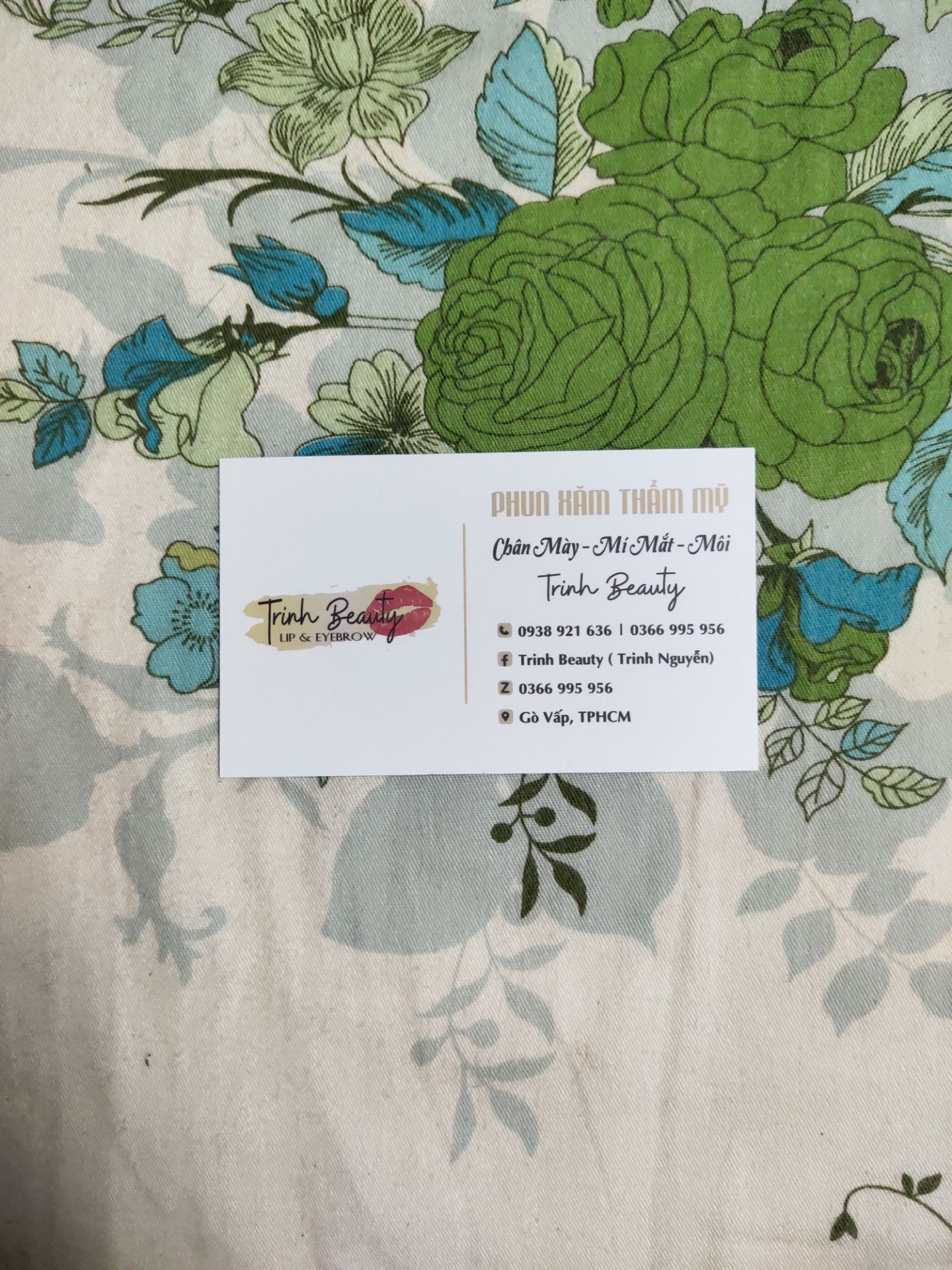 Đóng gói cẩu thả về là sút sổ hết. Làm theo hướng dẫn nhưng tẩy quần áo thấy không hiệu quả. Mua hơi nhiều, giờ không biết phải làm gì. Cho shop 1* và Tiki 1* do Tiki làm ăn trong mùa dịch bê trễ, trong khi các sàn khác giao hàng vẫn đúng hạn như dự kiến. Qua thời điểm giao hàng chờ hơn 1 tháng không giao, hủy và hoàn tiền rất nhiều đơn. Có những đơn tự hủy của khách không rõ nguyên nhân. Khi khiếu nại thì sau 5 ngày không thấy giải quyết. Nói chung rất thiếu trách nhiệm. Sau này không mua hàng trên đây nữa cho khỏi bực.