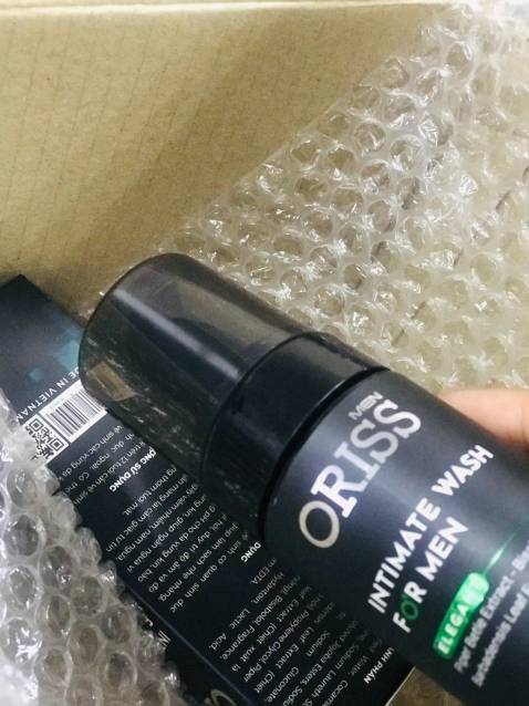 trải nghiệm lần đầu tiên đặt hàng được quà tặng rất vui. Share chai còn lại cho th em dùng nó cũng khoái. Nếu có sale hãy nhắn nhẹ e 1 tin được khummm