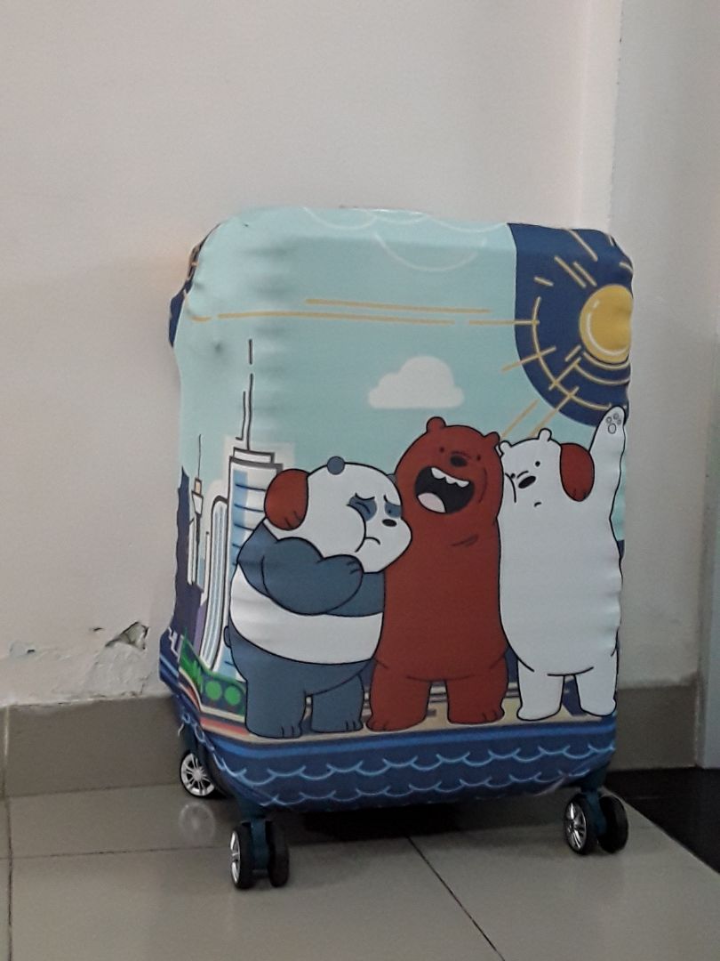 vali size M (24 inch) nới rộng được nhưng bao trùm vẫn vừa. thun tốt, in hình dễ thương. hi vọng sẽ bảo vệ vali mình không bị trầy xước khi va đập ký gửi