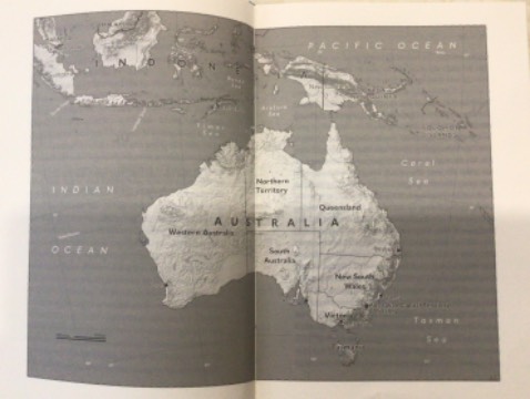 Giao hàng đúng hạn, đóng gói cẩn thận. Nội dung thì không phải bàn và tùy cảm nhận từng người. Sách in giấy không được trắng. Các bản đồ in màu thì cuốn sách có giá trị rất cao.