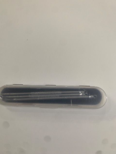 Shop giao hàng đúng lịch, nhưng lại chia và gói làm 2 đơn nên suýt bị thất lạc. Bên Tiki đã hỗ trợ kiểm tra và thông báo lại tình trạng đơn hàng để giúp mình tìm lại được. Thanks Tiki