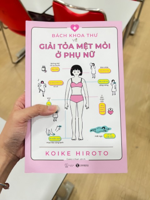 Nội dung thì chỉ toàn những cái mọi người biết. Nội dung viết cũng chung chung chứ không có sâu. Được cái rất đẹp nha nên mình bị dụ haha. Nội dung hợp cho những bạn teenager hơn. Để mà mua một quyển cho sức khoẻ thì chọn những quyển khác sẽ giá trị học hỏi được nhiều hơn. Với cá nhân mình thì chỉ 5.5-6/10 chủ yếu chỉ vì … đẹp và trình bày quá đẹp.