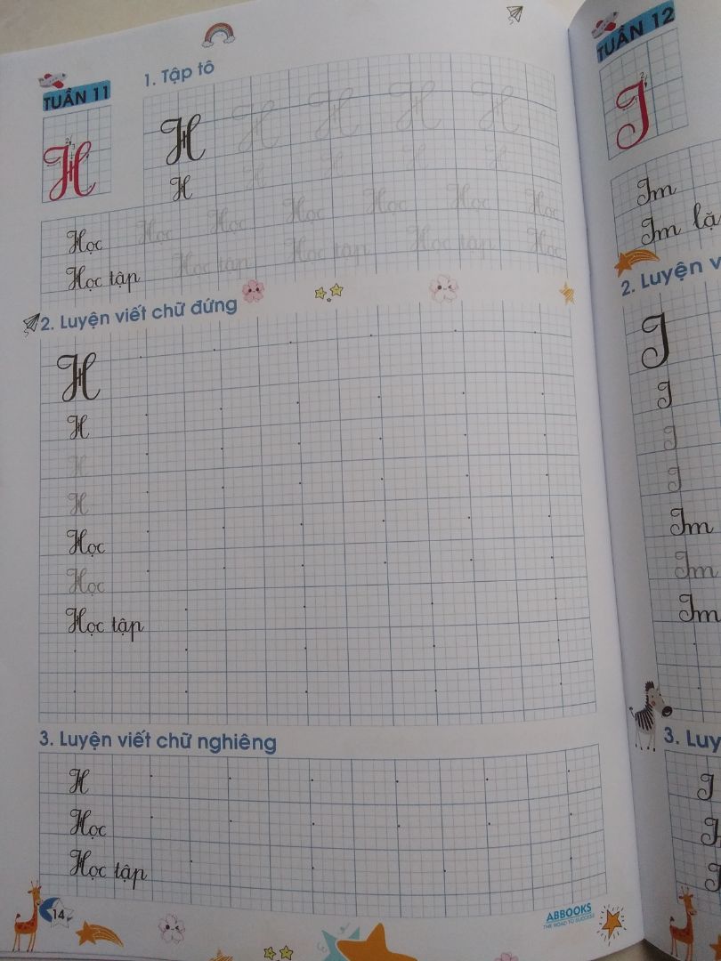 Shop phục vụ tốt. Vở có mẫu chữ  viết nghiêng nhưng chưa có hướng dẫn cụ thể.