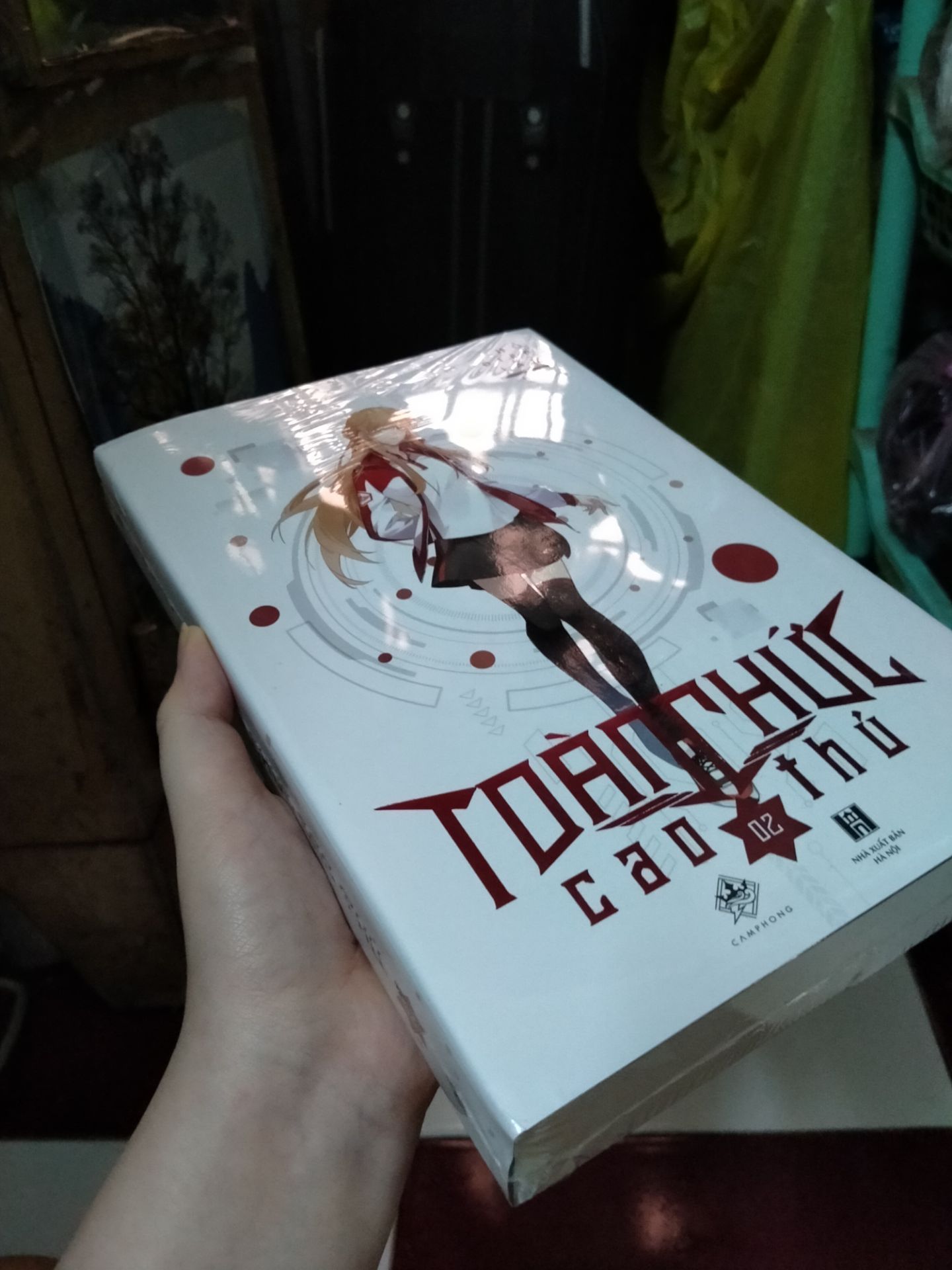 một đơn hàng đầy phong ba vì đặt từ tháng 8 mà giờ mới nhận đc, lúc giao hàng thì bị mưa xối ướt hết....
may mà sách có seal nên không sao 😿😿