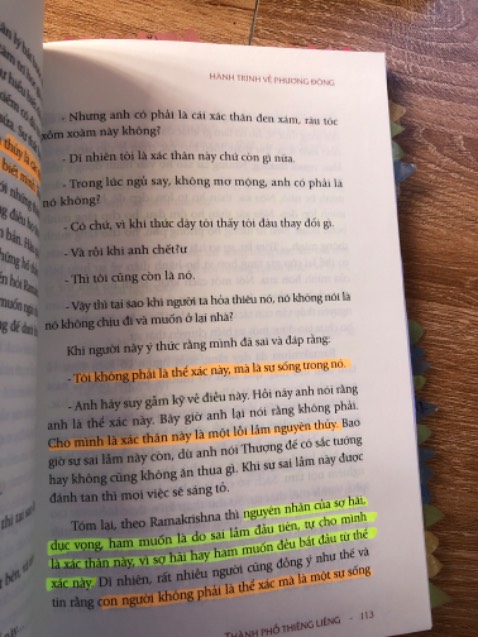 Mình đã đọc xong cuốn này và lần này mua thêm để tặng quà 20-11 cho Giáo viên.với mình thế hệ con em chúng ra có tốt đẹp hay tệ hại hơn là do một phần ảnh hưởng rất lớn từ môi trường học tập ,sống của các con và cả do thái độ ứng xử của cha mẹ .những người xung quanh
Trong đó quan trọng hơn hết là.các thầy cô giáo có tầm  ảnhhưởng rất lớn đến nhiều thế hệ.vì thế cha mẹ .các thầy cô giáo .... Phải là những người có đạo đức có trí tuệ thì mới có thể dạy được cho thế hệ trẻ biết sống có đạo đuc trí tuệ.....tất cả những điều đó xuất phát từ tâm linh của mỗi người ( không có sự phân biệt tôn giáo).sách của tác giả nguyên phong rất phù hợp cho những ai bắt đầu đi trên hành trình biết quay về tìm hiểu cái bên trong bản thân mình-hành trình tâm thức- bất kể bạn là tôn giáo nào- không mê tín