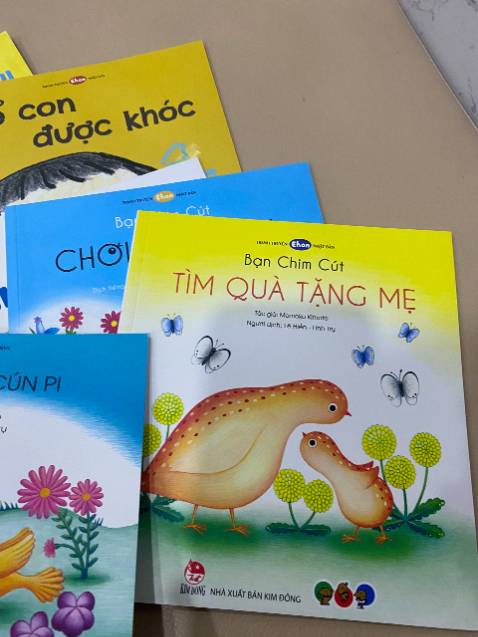 rất khuyên ba mẹ nên đọc dòng ehon này vì phù hợp với độ tuổi các con, ko nên ép đọc sách quá nhiều chữ con ko có khả năng sáng tạo