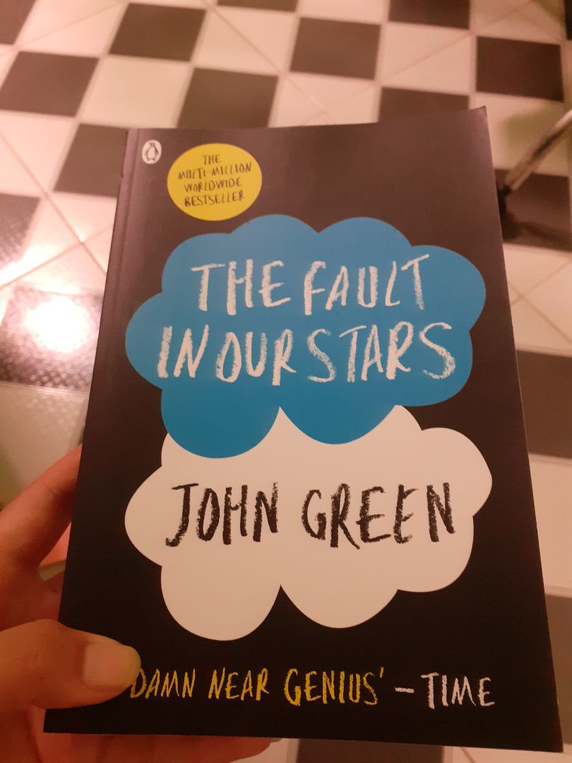 Khuya thứ 7 đặt hàng chiều thứ 2 có hàng, quá là nai xừ luôn. Sách không hề bị cứng, chất giấy rất ổn nói chung là hàng đẹp, shiper thân thiện nữa. hihi