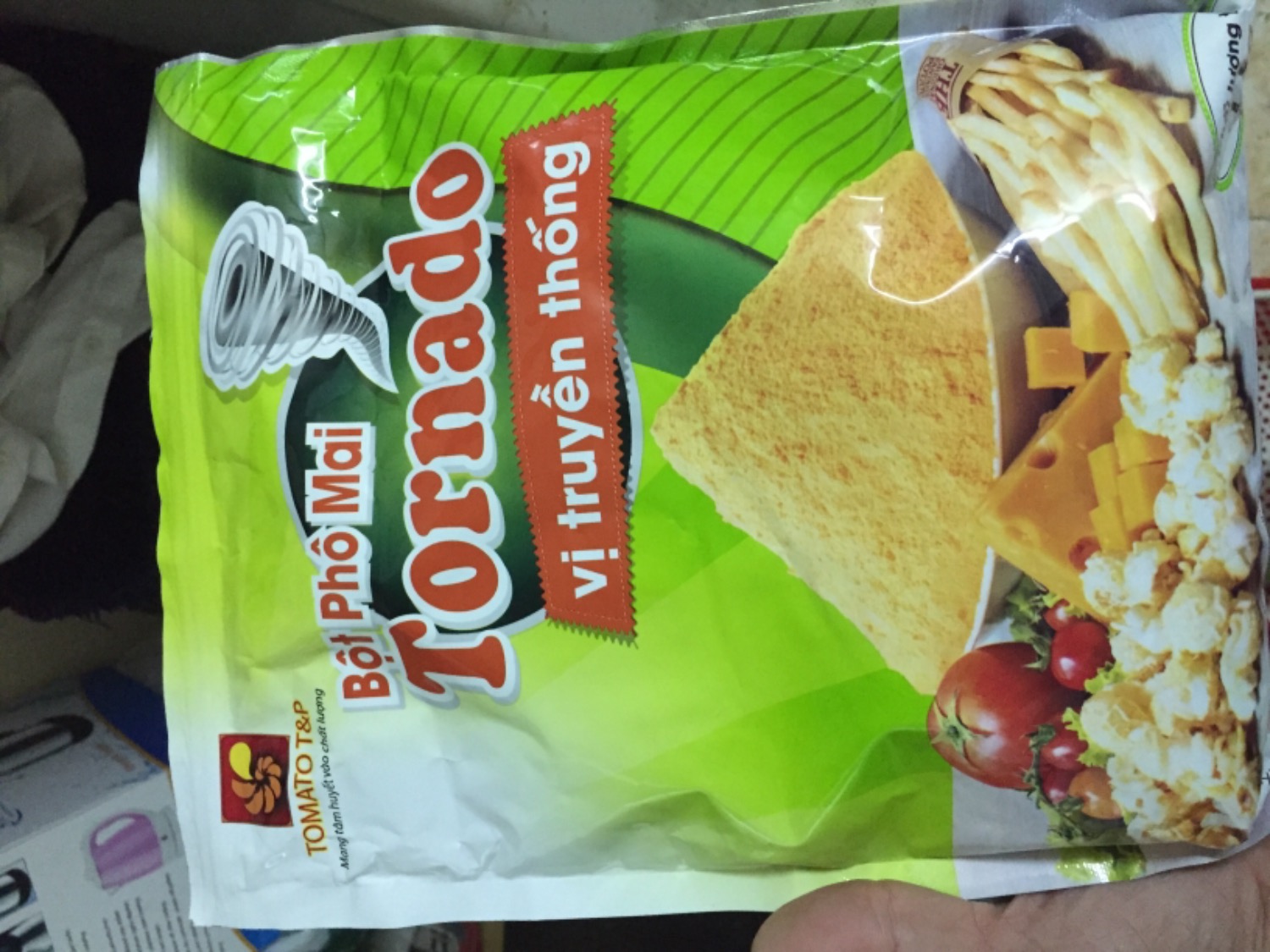 Tiki giao hàng nhanh. Đóng gói cẩn thận. Nhân viên vui ve.Hạn sử dụng sp rất xa. Mình rất hài lòng. Mình thường mua khoai tây về chiên cho con ăn vào cuối tuần, có rắc thêm bột phô mai lên trên bé rất thích. Mình mua được giá khuyến mãi nên quá lợi. Se tiếp tục ủng hộ Tiki.