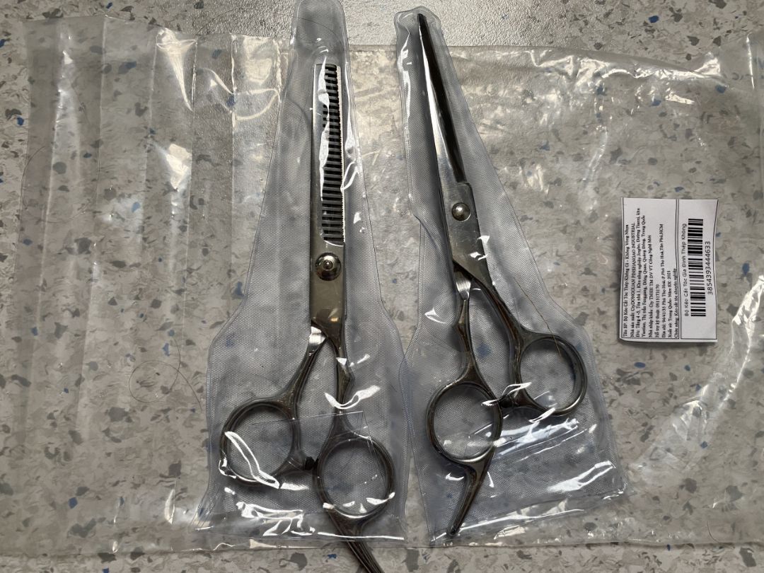 Chỉ tiết hoàn thiện ở mức độ Trung Bình Khá, chấp nhận được với giá bán.