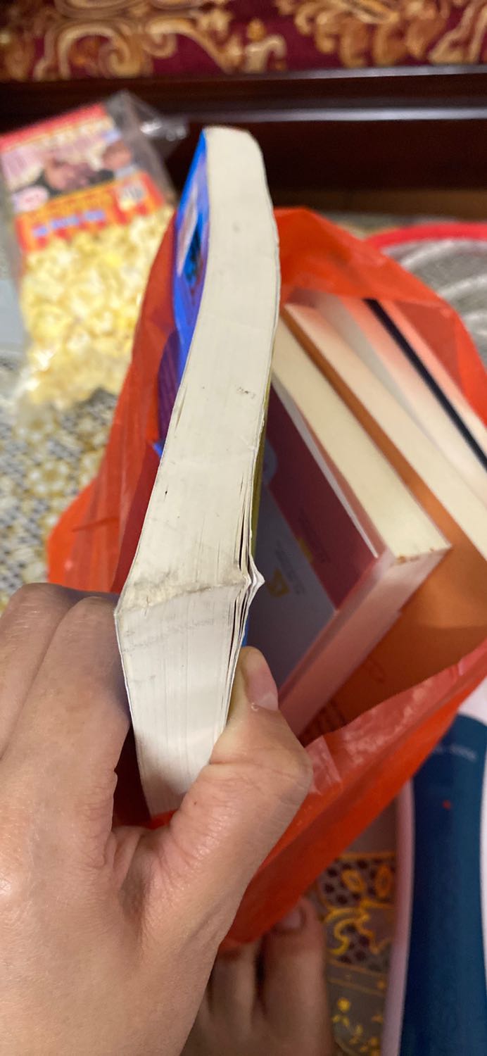 Với 1 đứa thích giữ gìn xách thì tiki không phải là giải pháp tốt, xách thì cũ ố, giao thì lâu