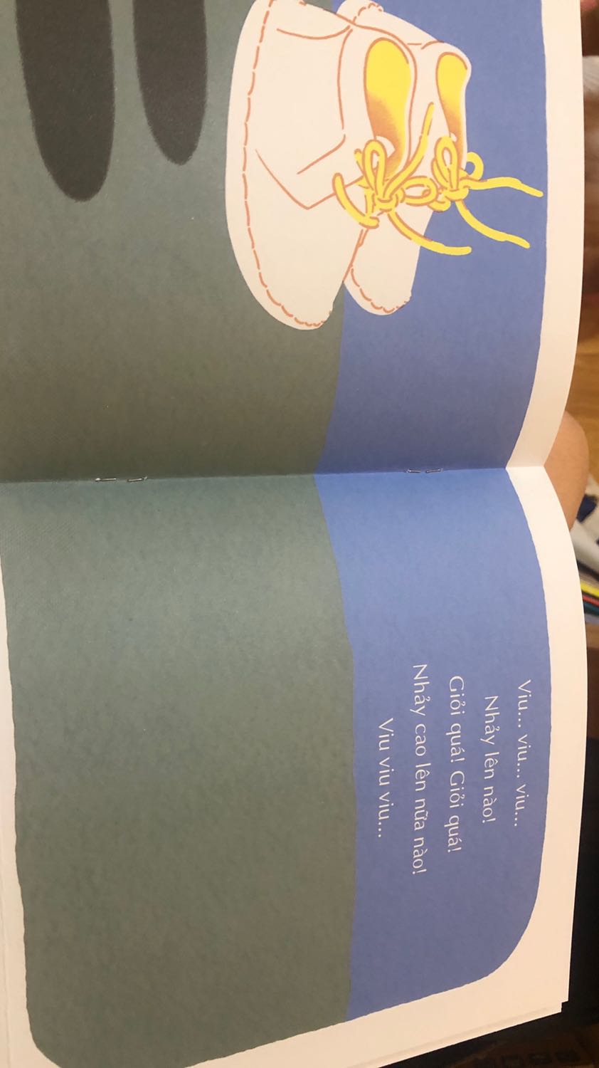 Nội dung khá đơn giản nên mỗi lần đọc sách mình phải sáng tạo thêm để tận dụng chứ nếu đọc theo nội dung sách viết thì khá nhàm chán