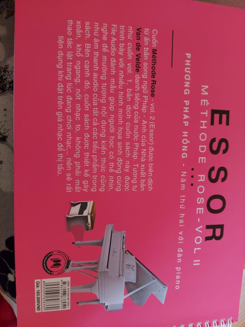 Sách đa phần là những bản nhạc nha