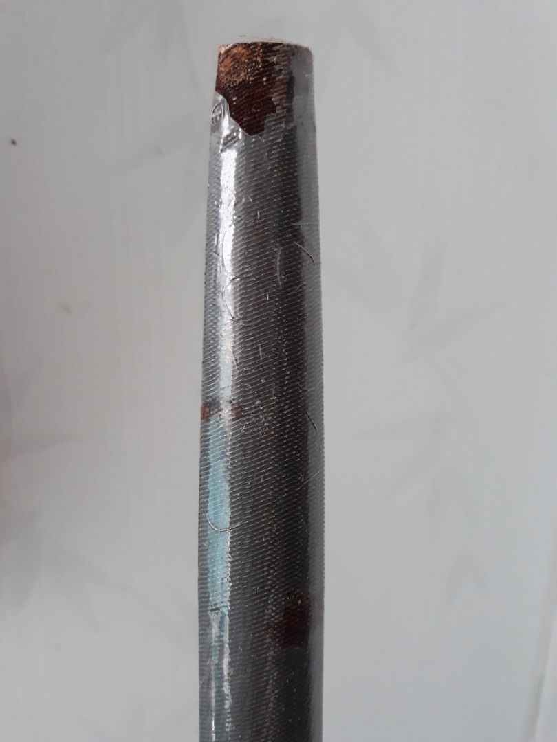 Hàng mới mà đã bị gỉ mất mấy điểm. Chưa có dịp xài thử nên chưa đánh giá được chất lượng...