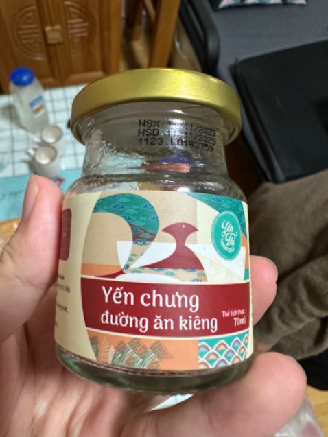 Đóng gói chắc chắn, yến 30% thấy khá đặc, có thêm chút đường thấy cũng dễ uống, thêm túi dễ tặng quà .