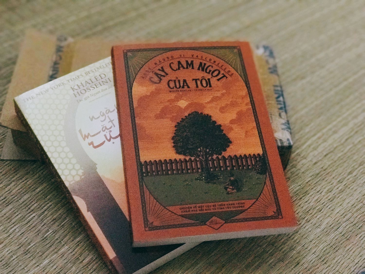 Gói hàng kỹ, đóng bao đàng hoàng ko bị cong góc hay trầy xước. Giao đúng thời hạn