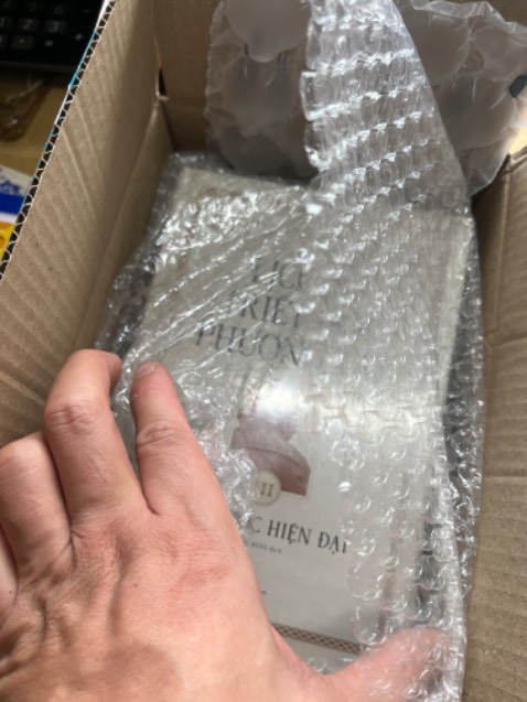 Giao hàng cực nhanh, mà Tiki đã đóng gói cẩn thận hơn rất nhiều. Hi vọng Tiki sẽ trụ vững trước khó khăn và phát triển hơn thật nhiều