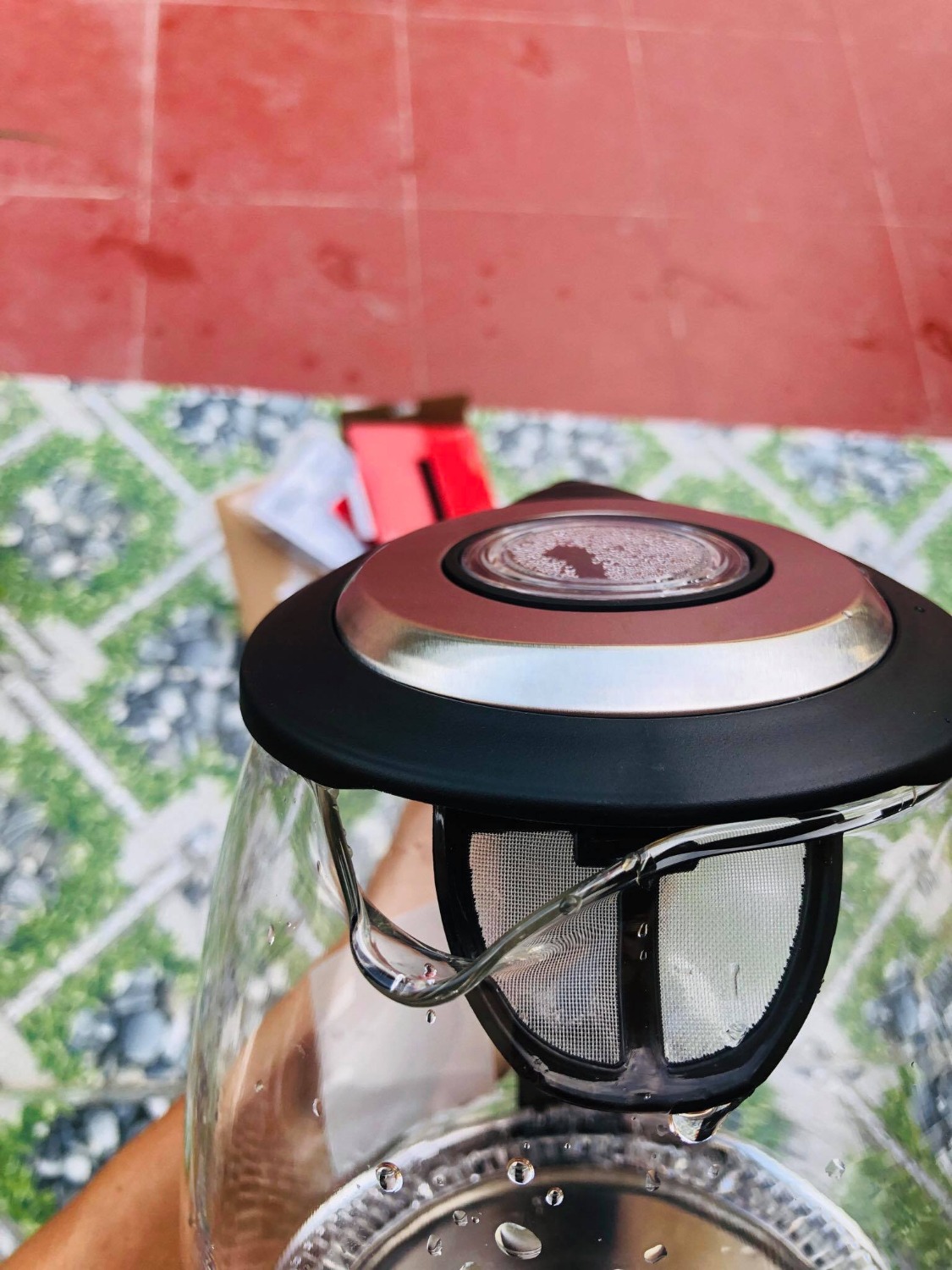 Tôi mua khá nhiều đồ trên tiki cái này là sp lỗi đầu tiên . Hàng đã bị bóc trước khi đến tay khách hàng.
Giao hàng nhanh nhưng ấm bị méo vung. Tôi muốn đổi hàng. Tiki liên hệ lại cho tôi nhé