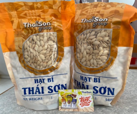 Đúng mẫu mã, đóng gói cẩn thận ; hạt bí to, rang vừa, không mặn!