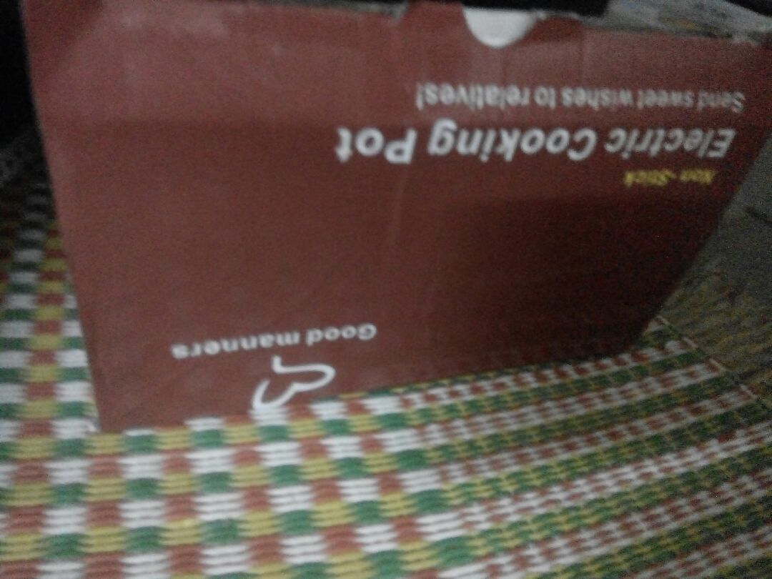 Đã nhận được hàng.  sản phẩm tốt hơn mong đợi.  Có 2 nấc điều chỉnh tiện ích cho mục đích sử dụng.  Nồi kiểu dáng đẹp,  tiện lợi cho dân công sở. Sẽ tiếp tục ủng hộ shop.  Shop gói hàng cẩn thận lắm.