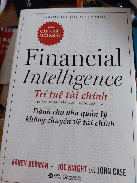 Thêm kiến thức về tài chính. Sách bia cứng, ấn phẩm xb năm 2025.