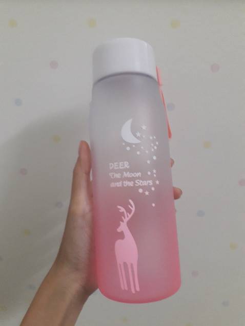 Giao hàng nhanh, chọn mua màu xanh nhưng lại giao màu hồng