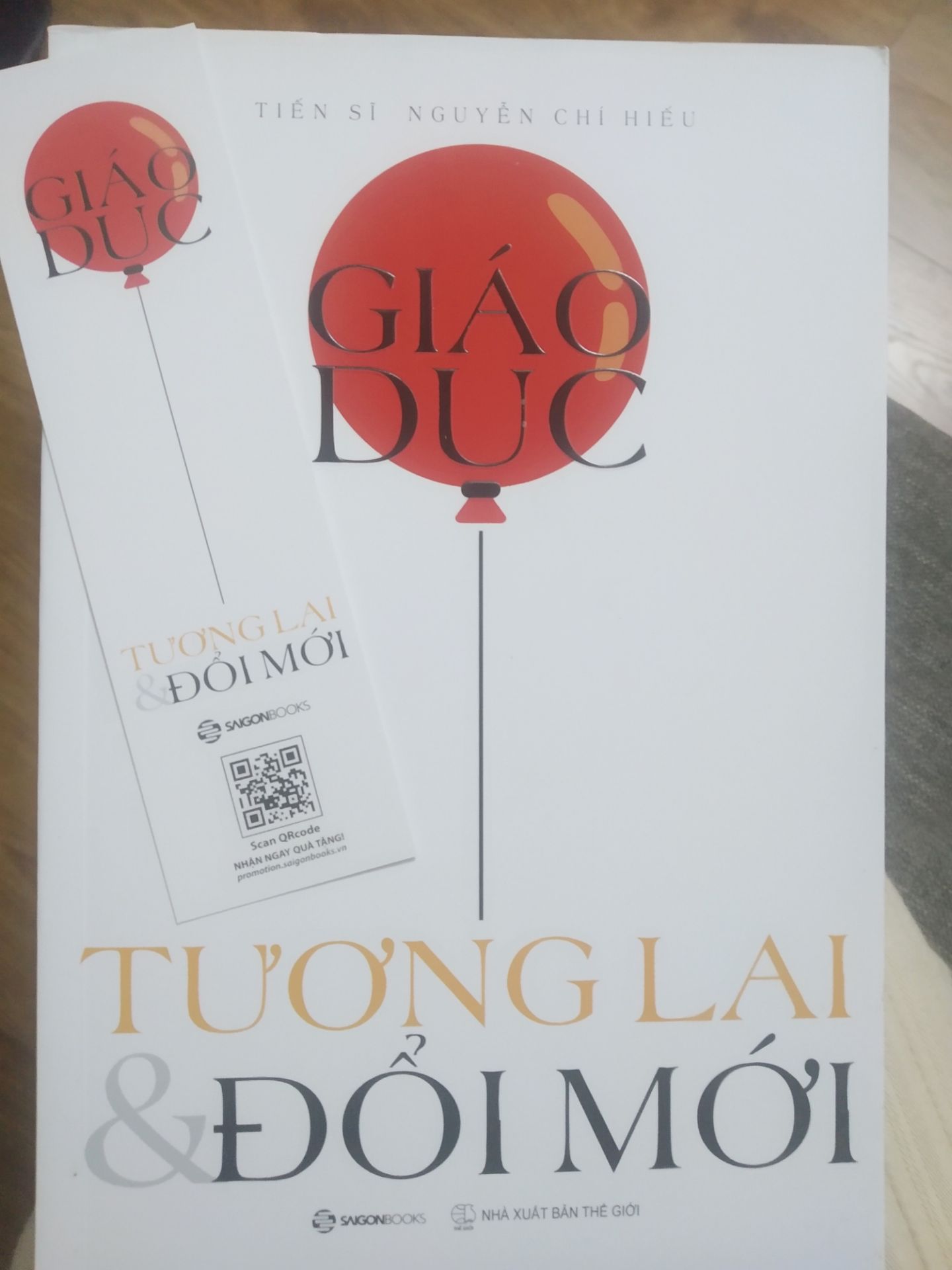 Tiki giao hàng nhanh, sách còn mới, chữ và ảnh in sắc nét, rõ màu, nội dung sách thiết thực.