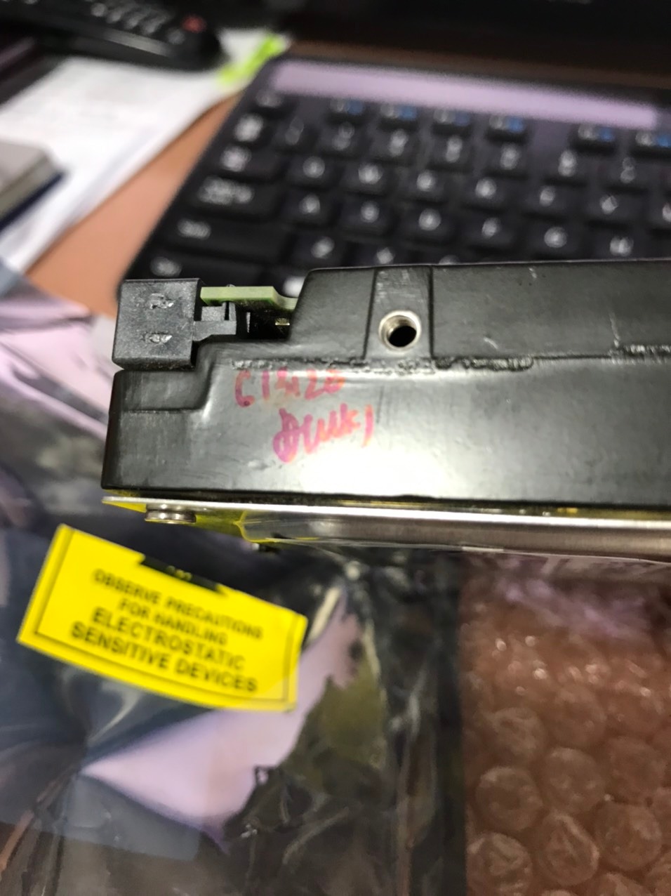 Mình mua bộ Cam này  khi nhận hàng về đã thấy hàng từng qua sử dụng rồi, và lắp HDD xong chạy thử thì không nên , tiếng kêu nghe thì đã biết bị hỏng rồi, kêu rè rè...