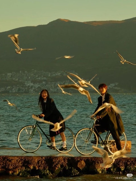 nội dung hay, dễ hiểu, rất khoa học , tác giả có nhũng nghiên cứu, phát hiện rất hay. Sách giúp chữa lành cho những ai đang tổn thương, cung cấp nhiều kiến thức về não bộ lúc bị sang chấn,… Nói chung 10/10