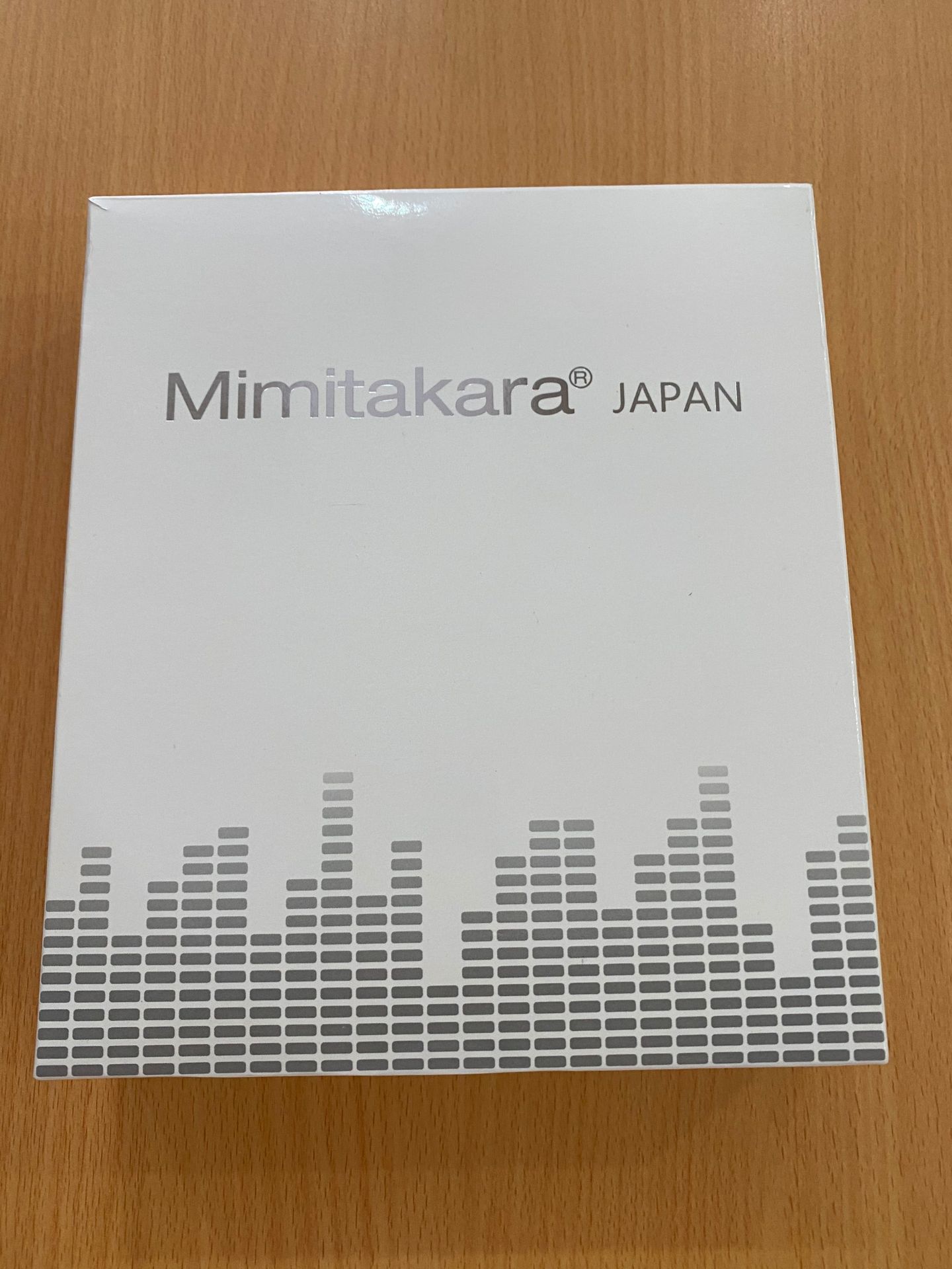 Đóng gối cẩn thận. Máy thiết kế như máy nghe nhạc đỡ ngại khi mang. Âm thanh nghe rõ không bị rè. Cảm thấy hài lòng