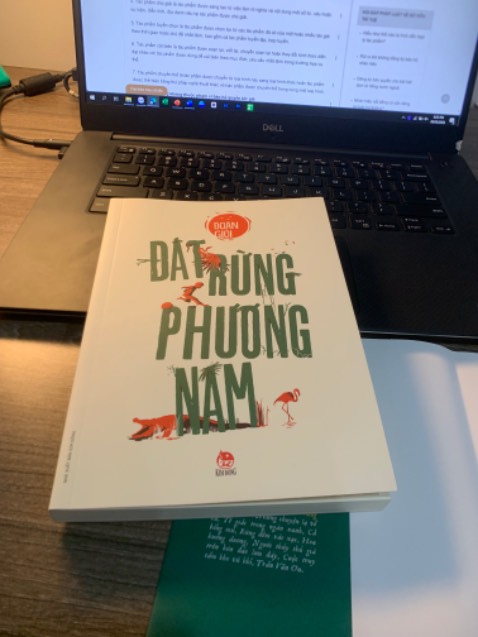 Tuyệt vời, không có gì để chê. Sách được đóng gói rất cẩn thận, không có tình trạng bị móp méo. Chất liệu giấy in rất tốt, không gây mỏi mắt cho người đọc. Shop rất có tâm!