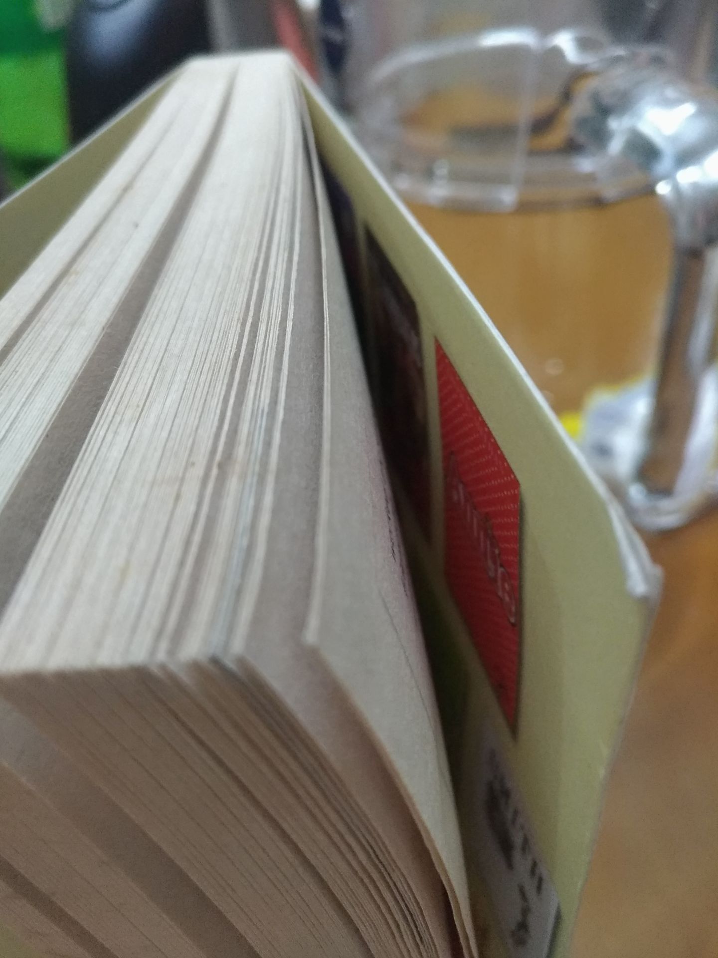 Tiki giao hàng nhanh. Mình mua với giá 155k nhưng sách cũ, có dấu hiệu ẩm mốc, bìa chưa gì đã rách. Nhận sách mà không hài lòng chút nào. Tiki giao hàng nhanh. Mình mua với giá 155k nhưng sách cũ, có dấu hiệu ẩm mốc, bìa chưa gì đã rách. Nhận sách mà không hài lòng chút nào.